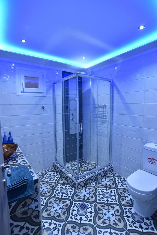 Stefania Central Apartment